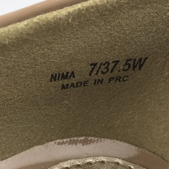 CL By Laundry Nima Wedge Pump Cream Nude Patent Faux Leather US 7W EU 37.5W Wide - Picture 14 of 15